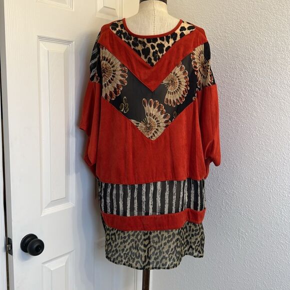 John Mark Multicolor Animal Print Blouse - Picture 9 of 10